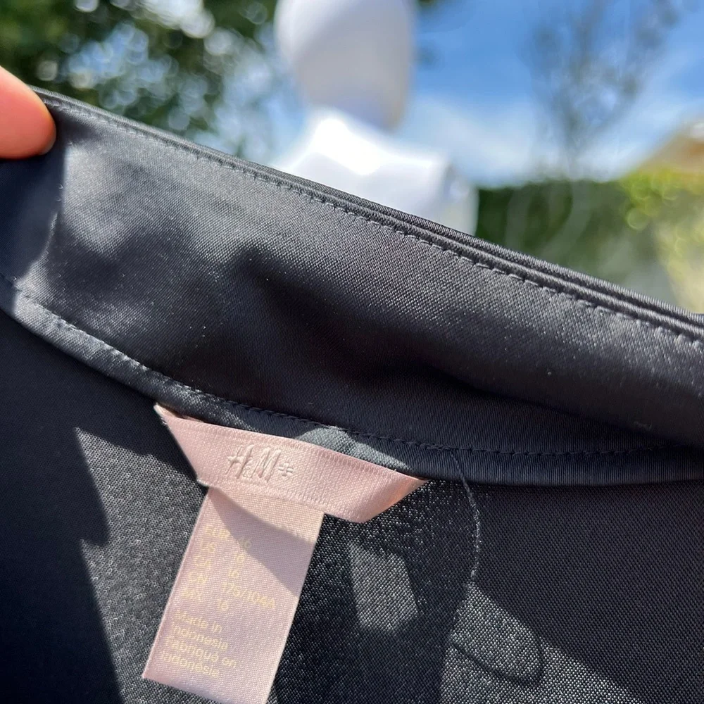 Top - Picture 4 of 4